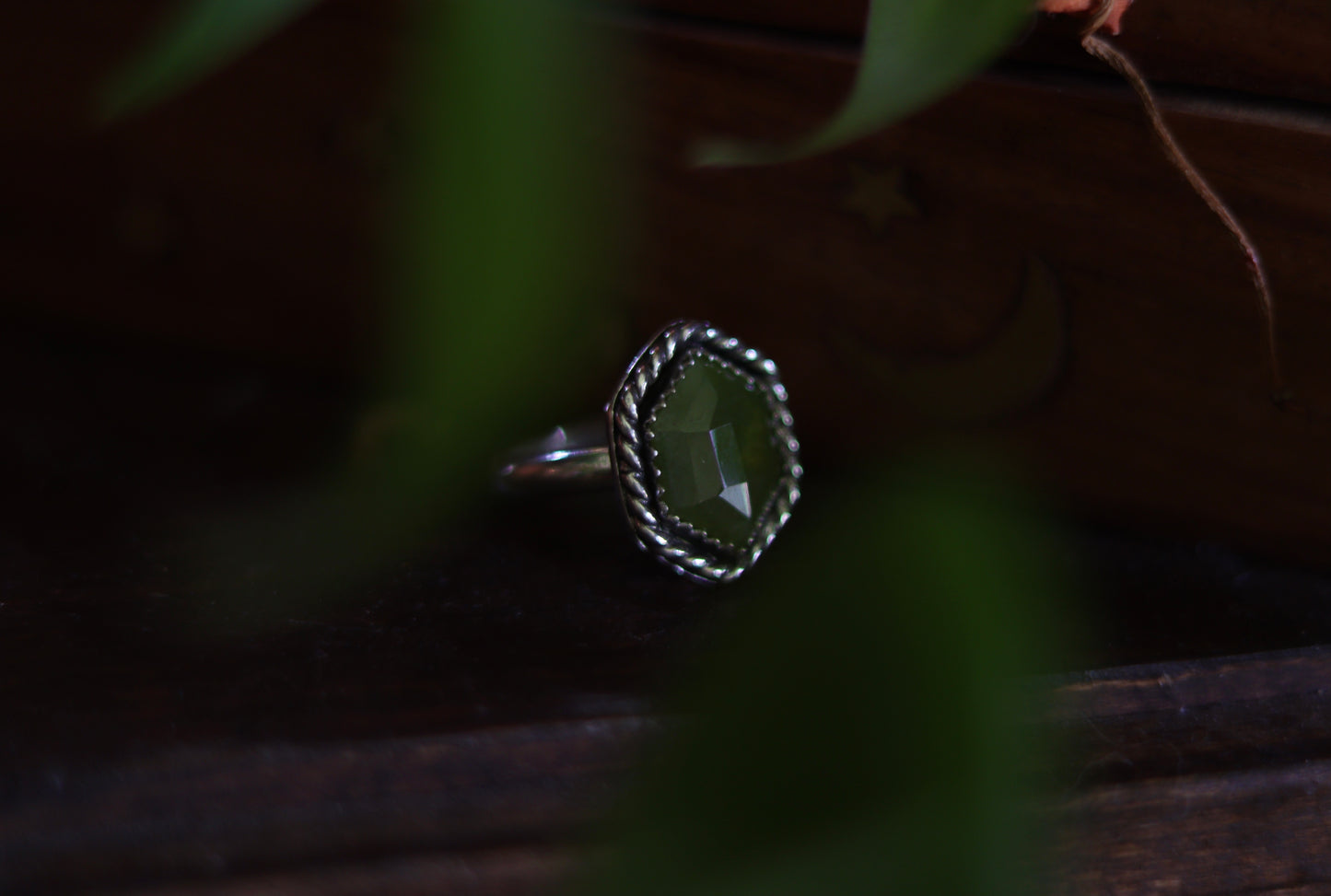 Vesuvianite Ring with Rope Border